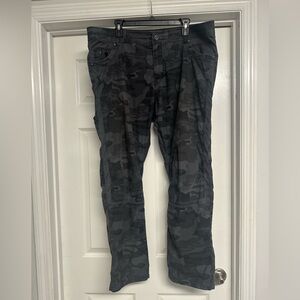 Kuhl Men's Dark Gray Camouflage Cargo Pants